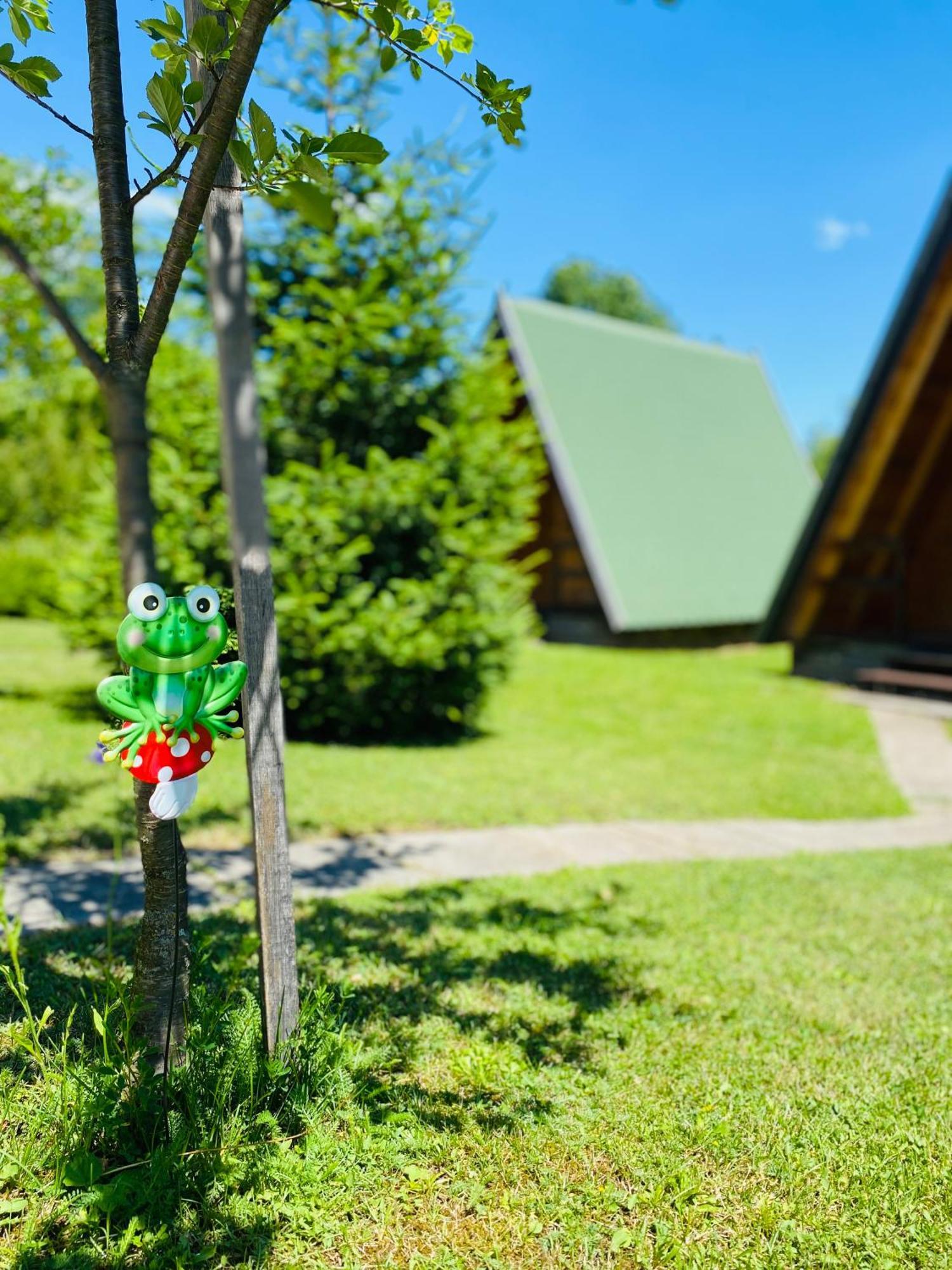 Rooms & Glamping Lana Haus Licko Petrovo Selo Exterior photo